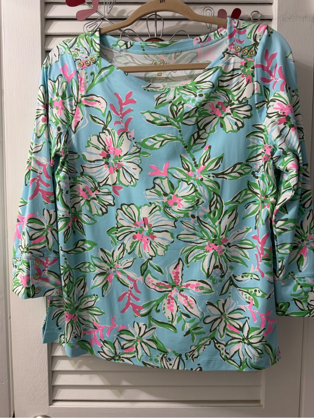 Lilly Pulitzer medium Light Blue Floral W Top with Pink
